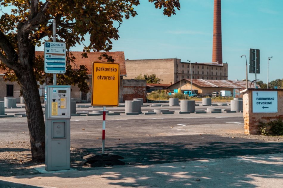 Nové parkovisko na Rybníkovej ulici v Trnave