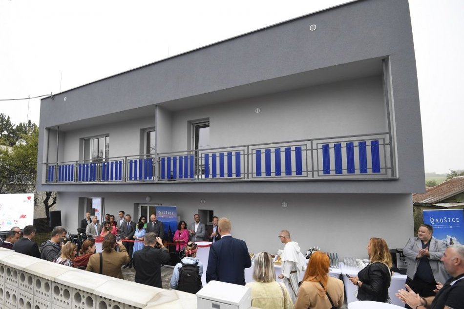 Úsmev ako dar premenil bývalú škôlku na sociálne nájomné byty