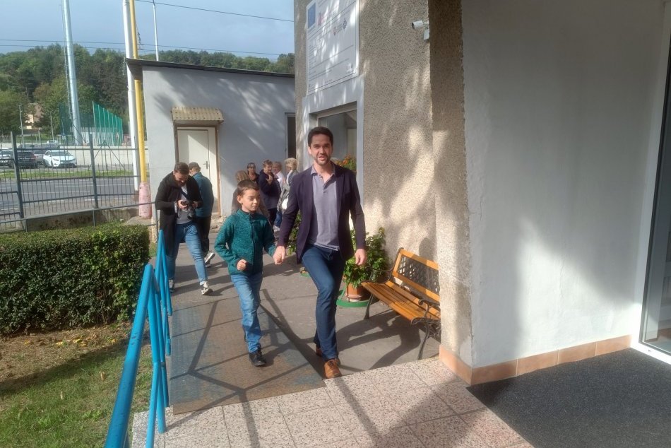 V OBRAZOCH: V Bystrici odvolil už aj predseda BBSK Ondrej Lunter