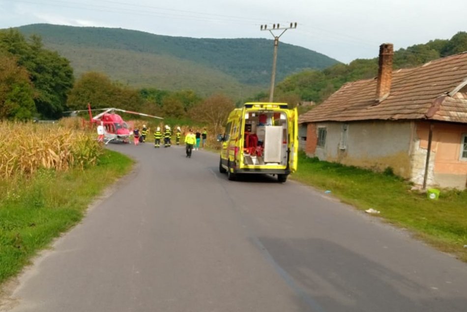 V OBRAZOCH: Vážna nehoda v okrese Veľký Krtíš
