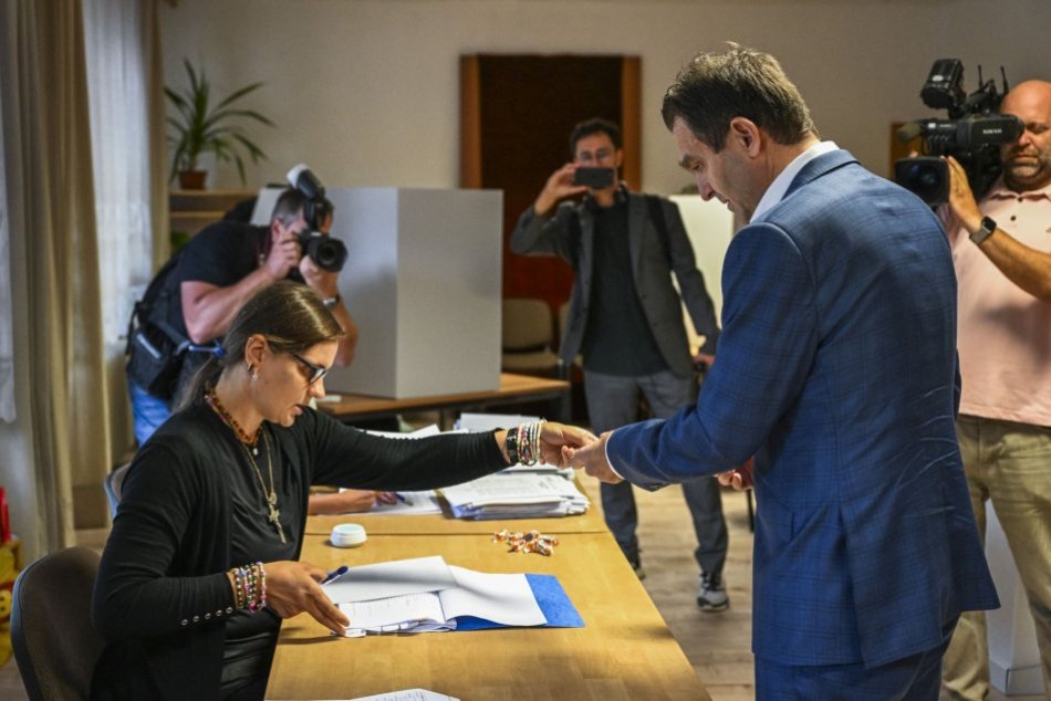 Volil aj premiér úradníckej vlády Ľudovít Ódor