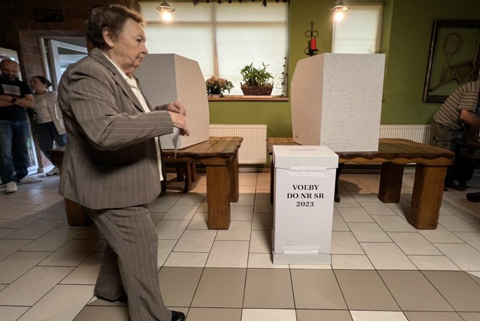 Objektívom: Voľby 2023 prebiehali aj v prešovskej krčme