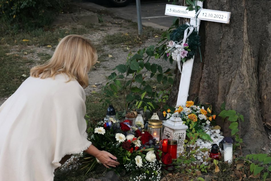 Spomienka na obete tragickej nehody na Zochovej