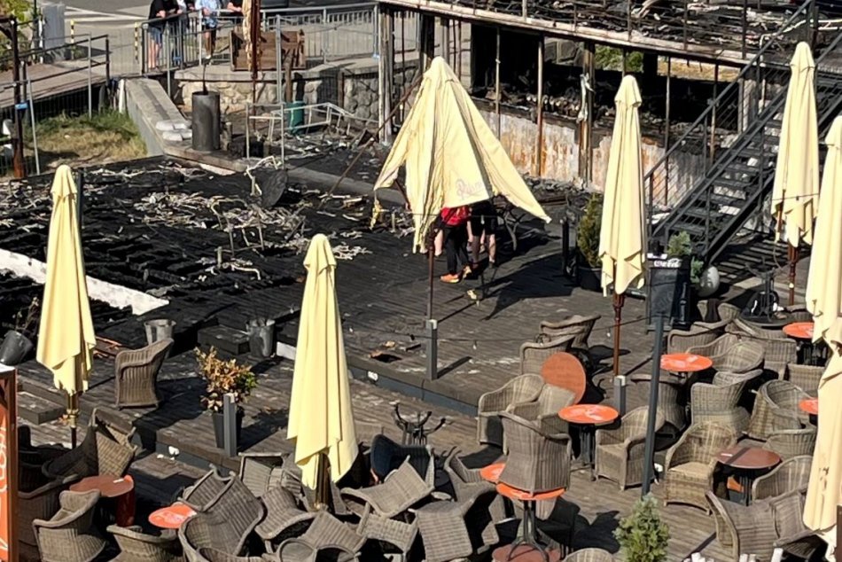 Pod Starým mostom zhorela prevádzka