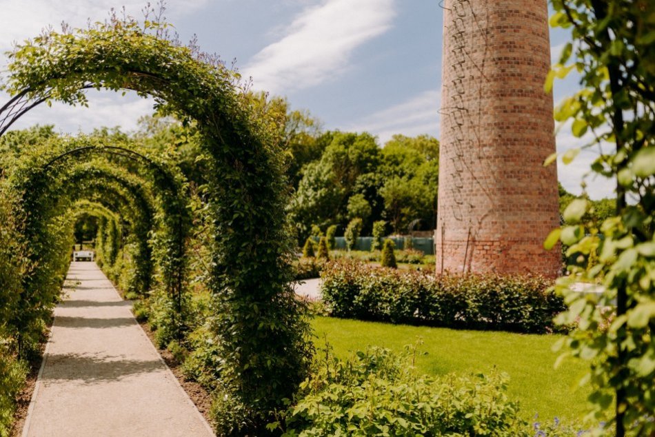 Medolandia v Dolnej Krupej