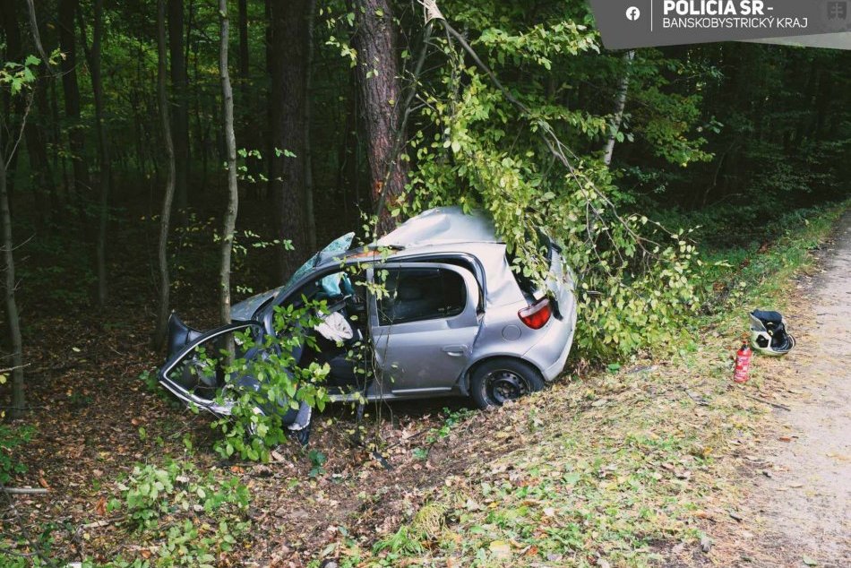 V OBRAZOCH: Ťažko zranenú vodičku odvážal záchranársky vrtuľník