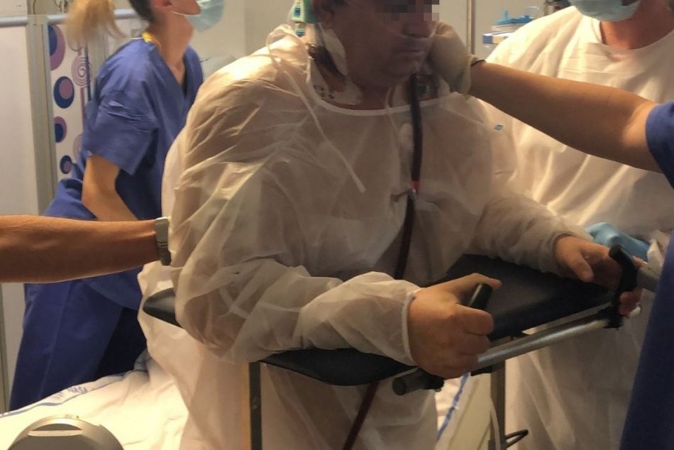 V OBRAZOCH: Prvé využitie mimotelového okysličenia pacienta pri vedomí