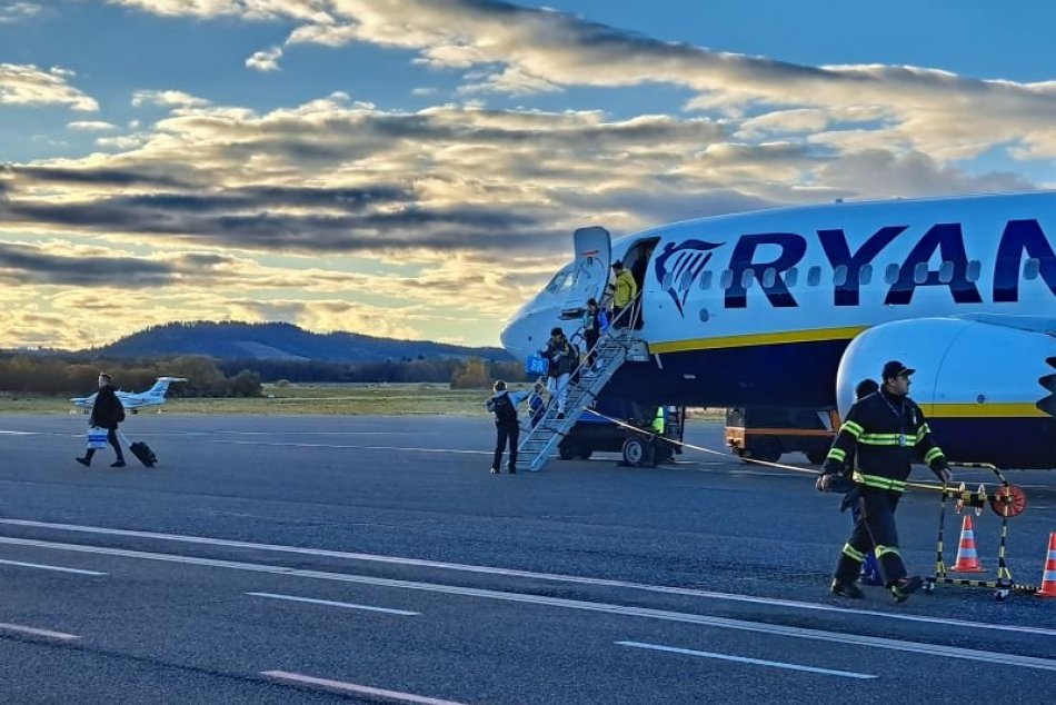 Z popradského letiska odleteli prví cestujúci do londýnskeho Stanstedu