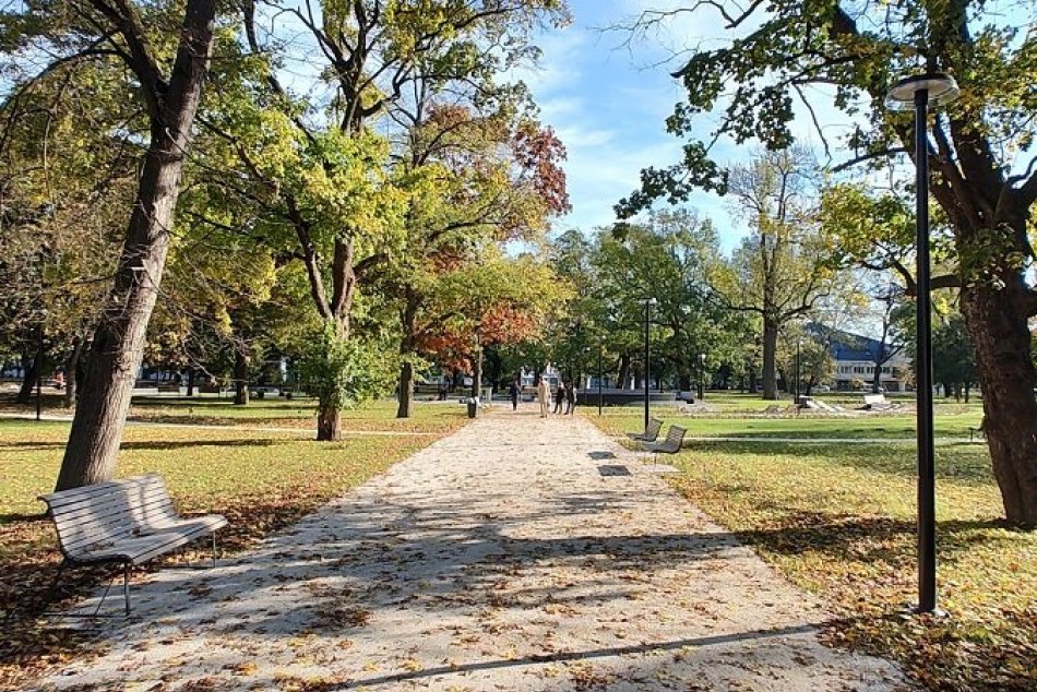 V Nitre postupne otvárajú vynovený Starý park