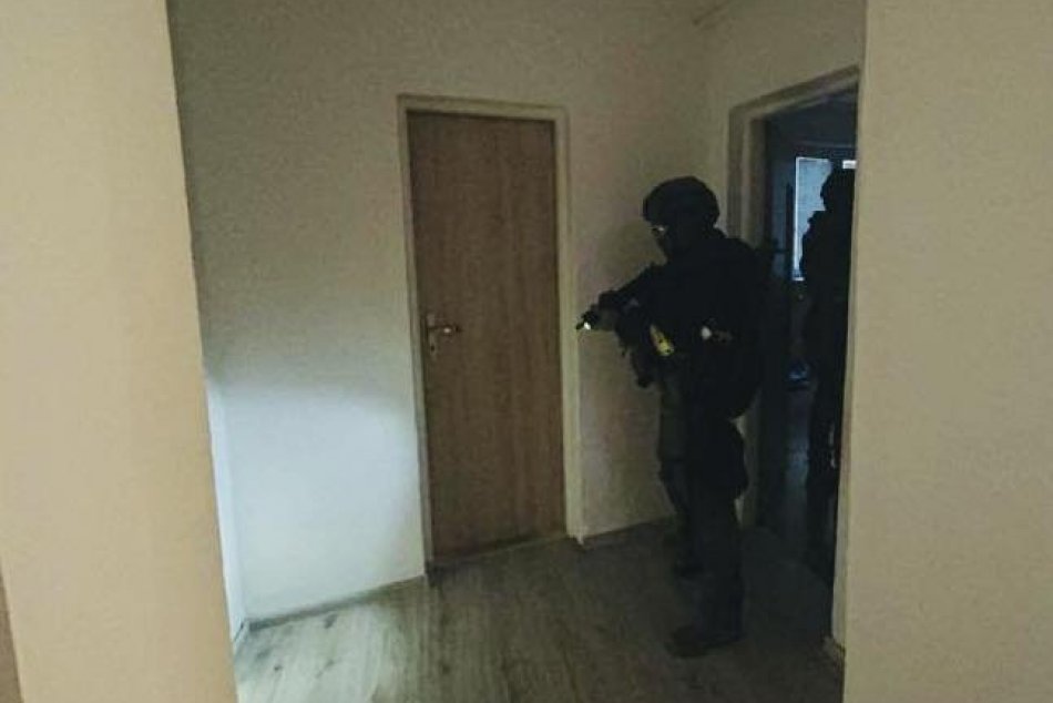 V OBRAZOCH: Zásah proti nelegálnej migrácii