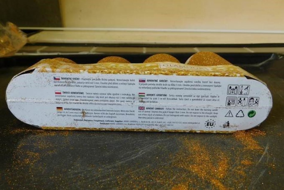 Zo slovenských obchodov sťahujú adventné SVIEČKY: Môžu spôsobiť požiar