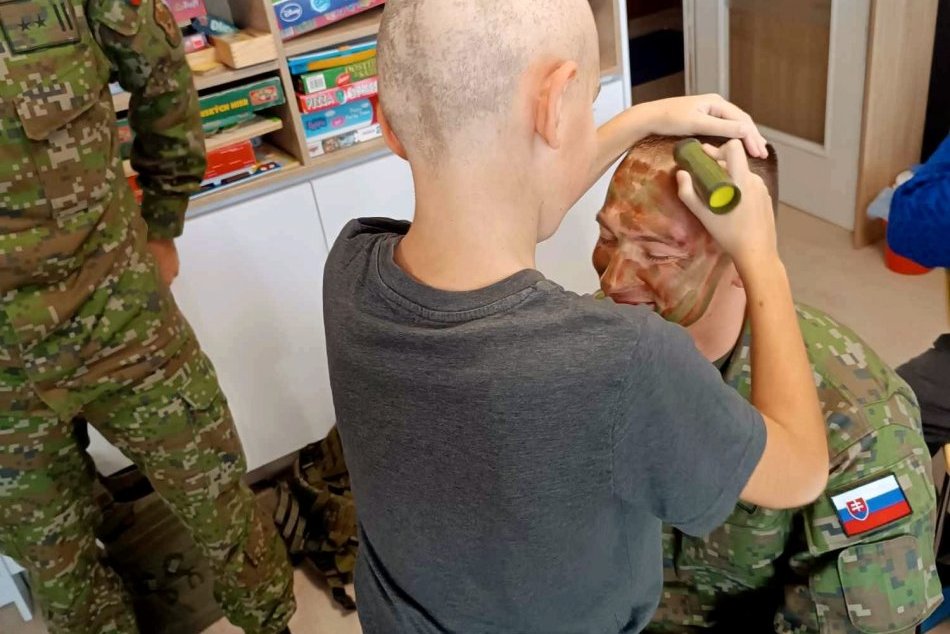 V OBRAZOCH: Vojaci splnili sen detskému pacientovi