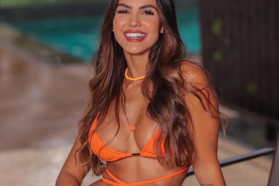 Brazílska influencerka Luana Andrade zomrela po liposukcii kolena