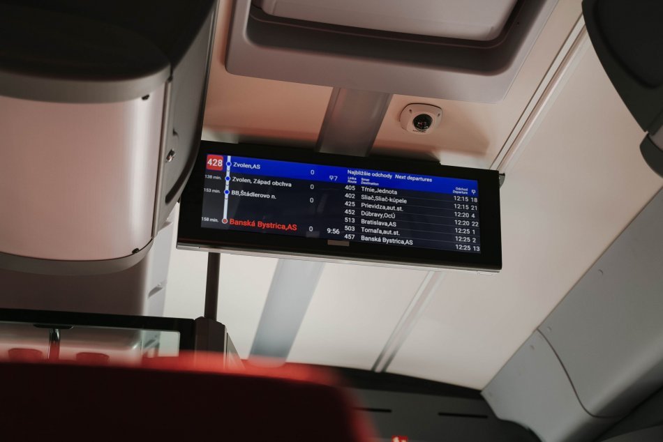 V OBRAZOCH: Nové autobusy SAD Lučenec