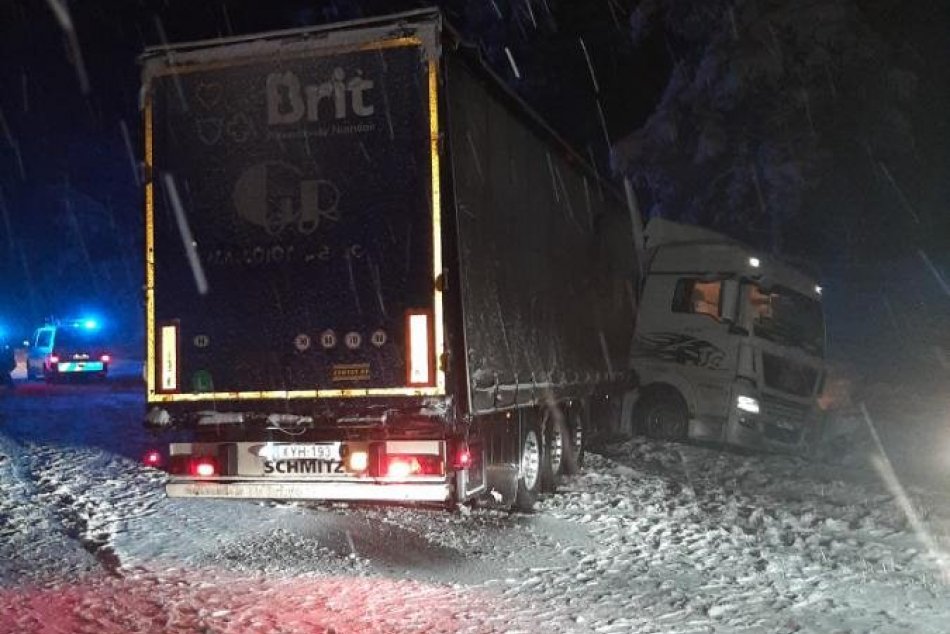 Európu zasiahla snehová kalamita