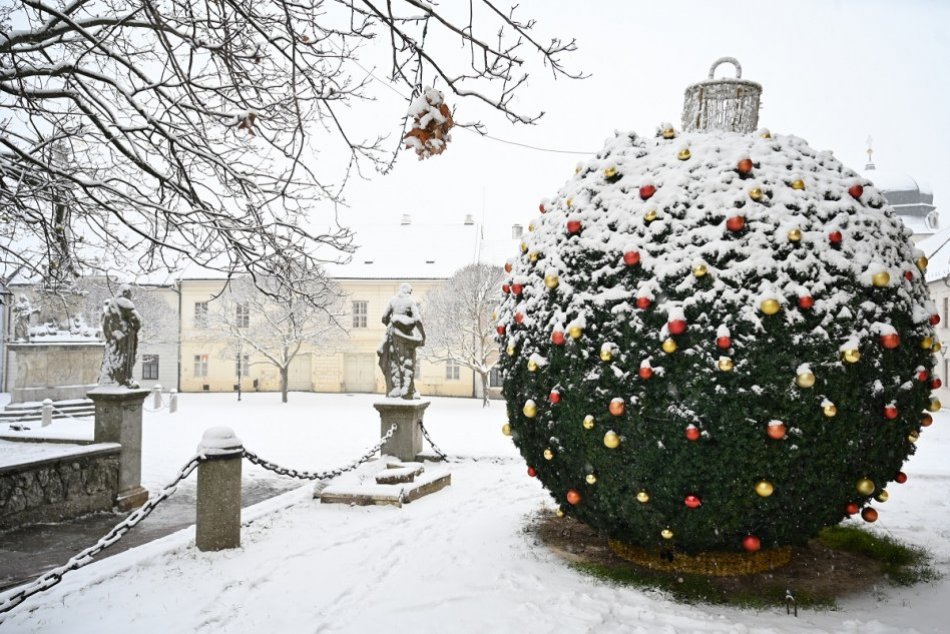 FOTO: Zasnežená Trnava, 6. decembra 2023