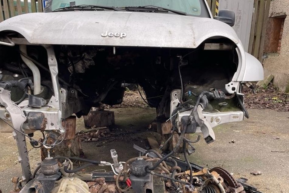 Nelegálne vrakovisko v Košickej Polianke