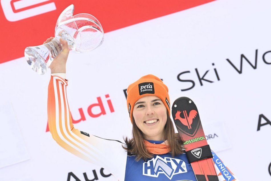 Petra Vlhová si z rúk prezidentky prevzala ocenenie