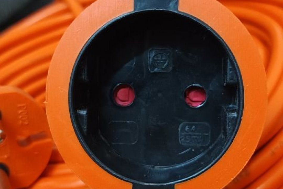 Nebezpečný predlžovací šnúrový prívod