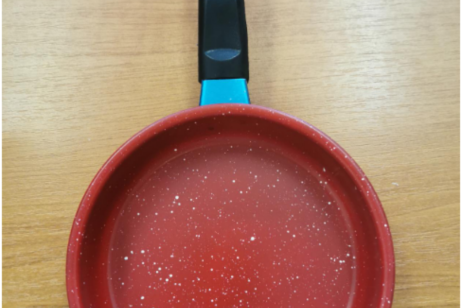 Z trhu stiahnu červenú panvicu