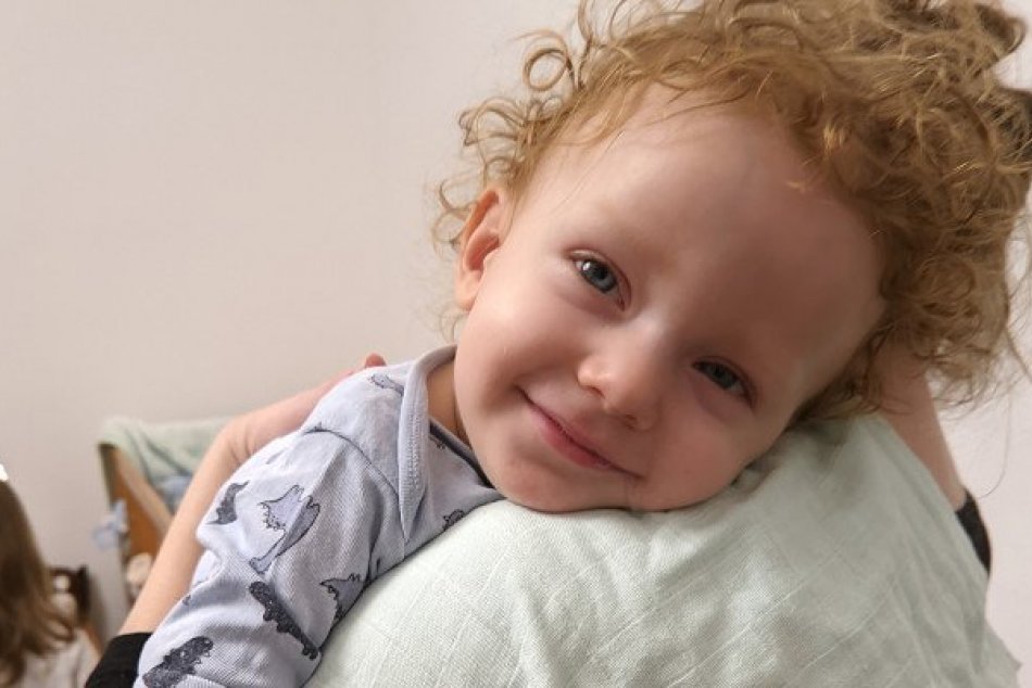 Dvojročný Martinko podstúpil operáciu, na ktorú sa mu vyzbierala verejnosť