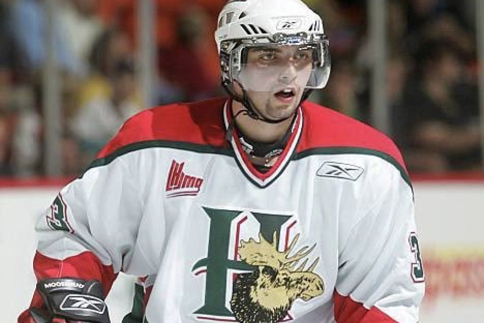 Zomrel český hokejista Jiří Suchý, ktorý pôsobil aj na Slovensku