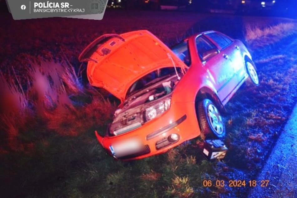 V OBRAZOCH: Vodič narazil do vozidla na čistenie pozemnej komunikácie