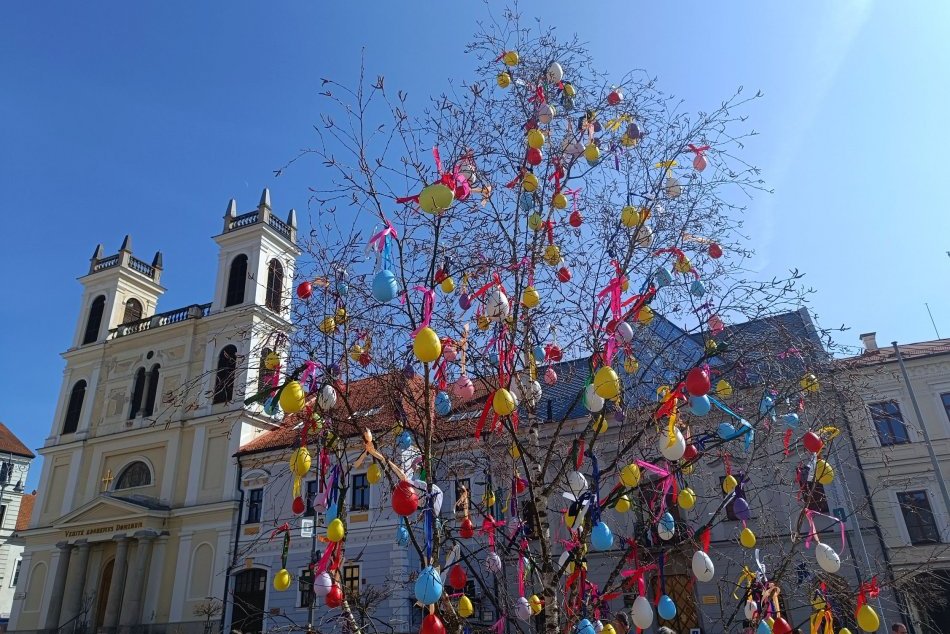V OBRAZOCH: Bystrica už vďaka výzdobe dýcha predsviatočnou atmosférou