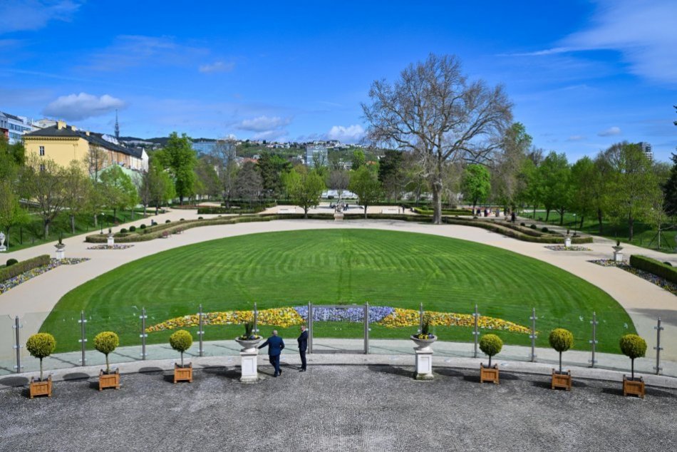 Otvorili obnovenú Grasalkovičovu záhradu