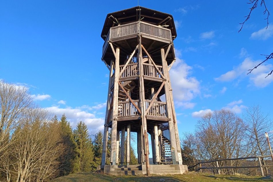 V OBRAZOCH: Rozhľadňa na Krahulskom vrchu poskytuje úchvatné výhľady