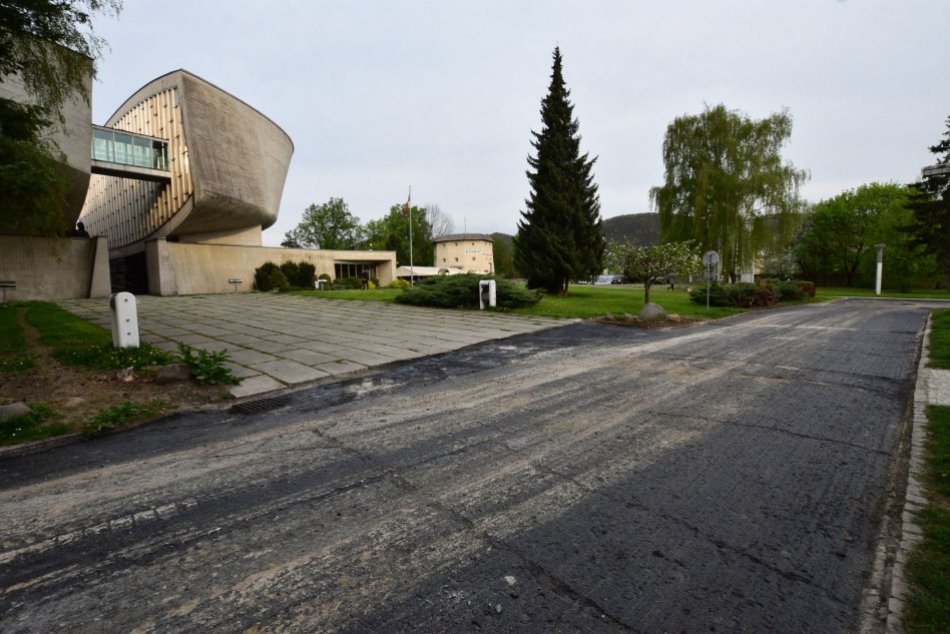 V OBRAZOCH: Múzeum SNP chce rekonštruovať presklenie na Pamätníku SNP