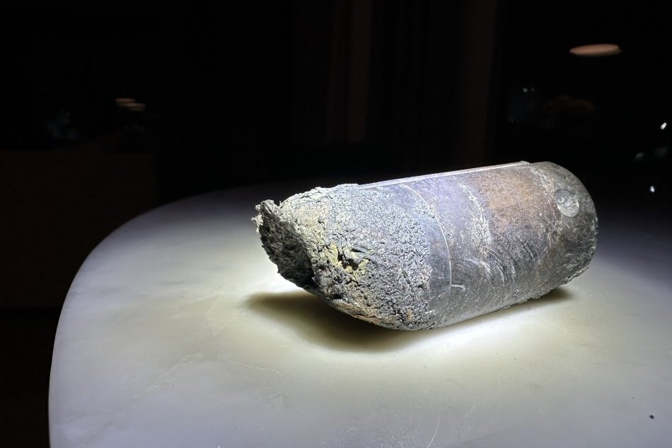 Úlomok z ISS poškodil rodinný dom