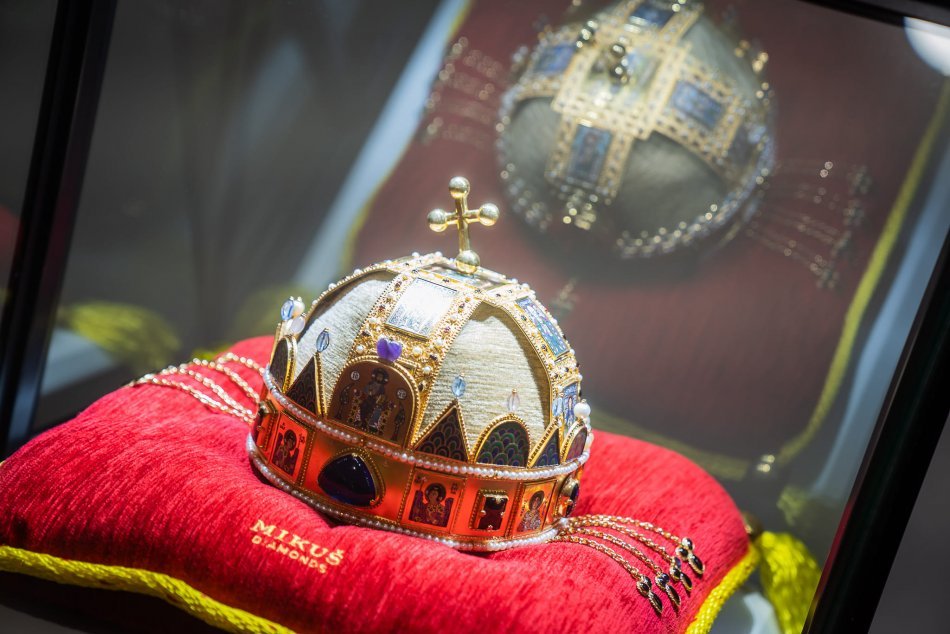 Kópia uhorskej kráľovskej koruny