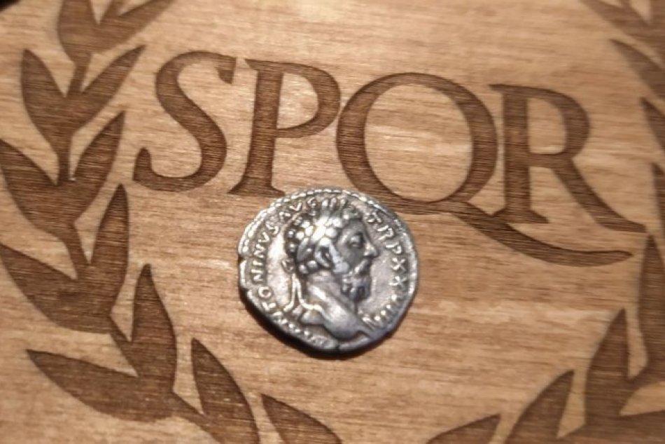 VOBRAZOCH: Neďaleko Bystrice objavili poklad rímskych denárov