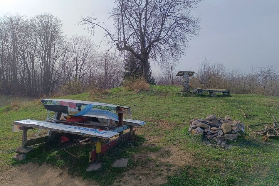 V OBRAZOCH: Hojdačka s posedením na Suchom vrchu