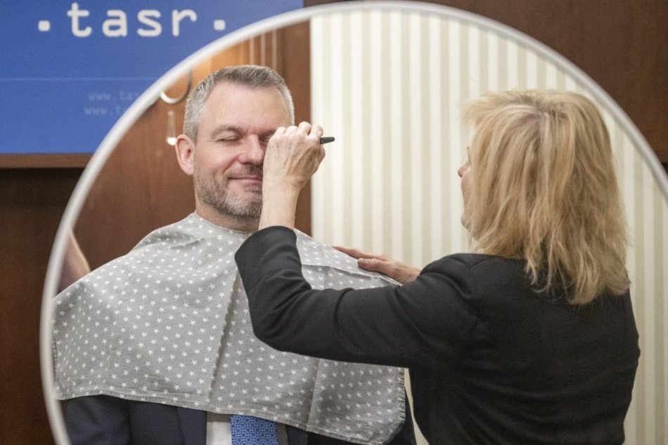 Fotenie Petra Pellegriniho na prezidentský portrét