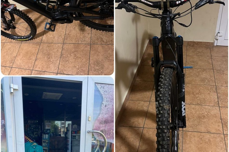 V OBRAZOCH: Zlodej si odniesol dva bicykle a cyklistické vybavenie