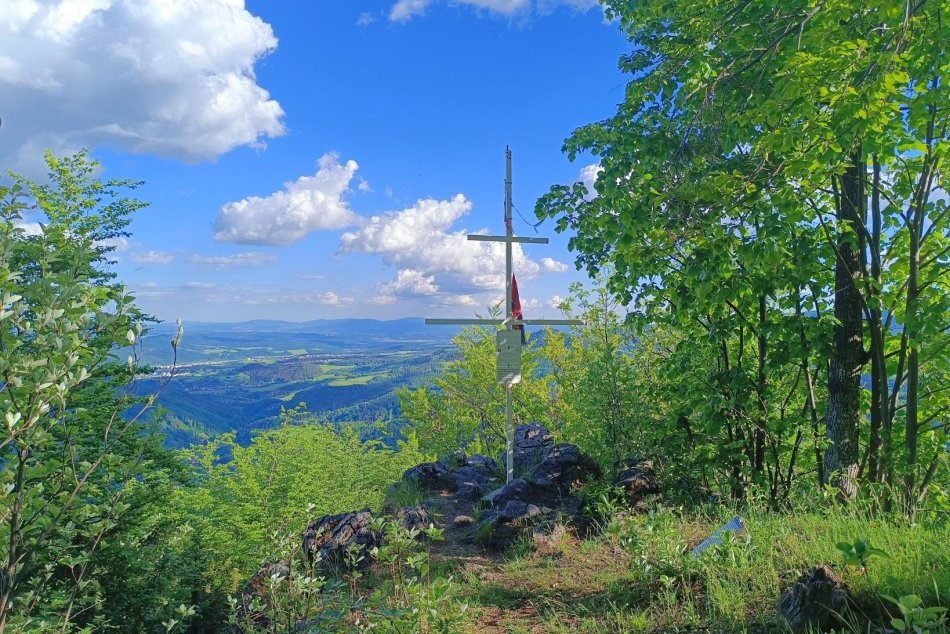 V OBRAZOCH: Vyhliadka s dvojkrížom nad Riečkou ponúka úchvatné výhľady