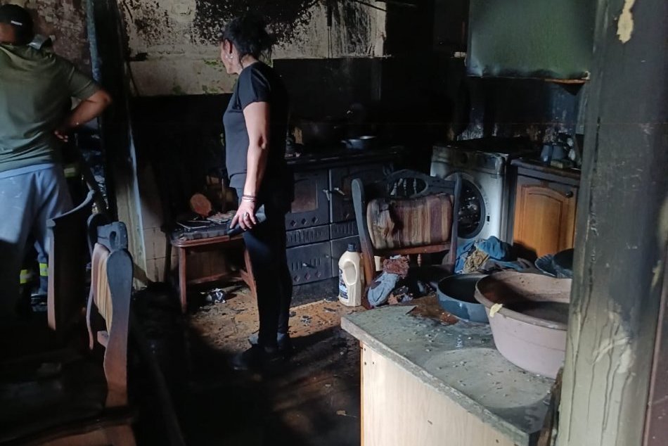 V OBRAZOCH: Následky ničivého požiaru v obci Nandraž