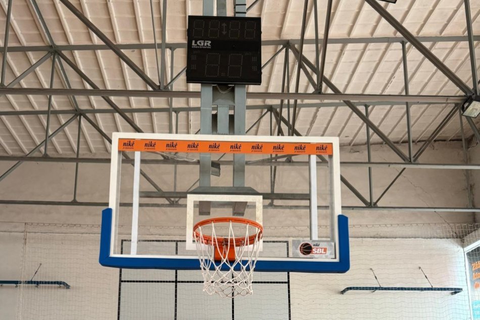 Výpredaj športového vybavenia SPU