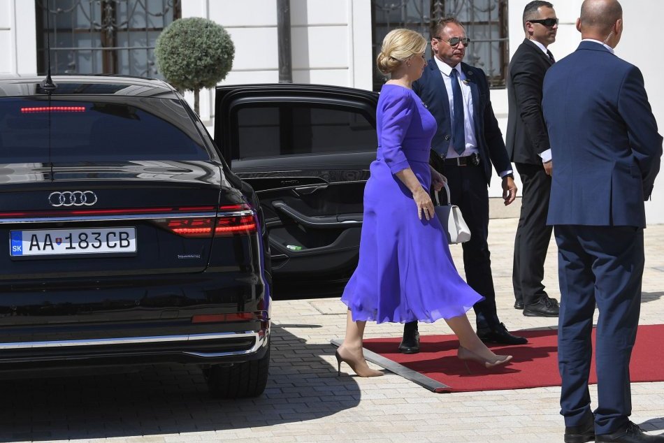 Čaputová odovzdala Prezidentský palác Pellegrinimu