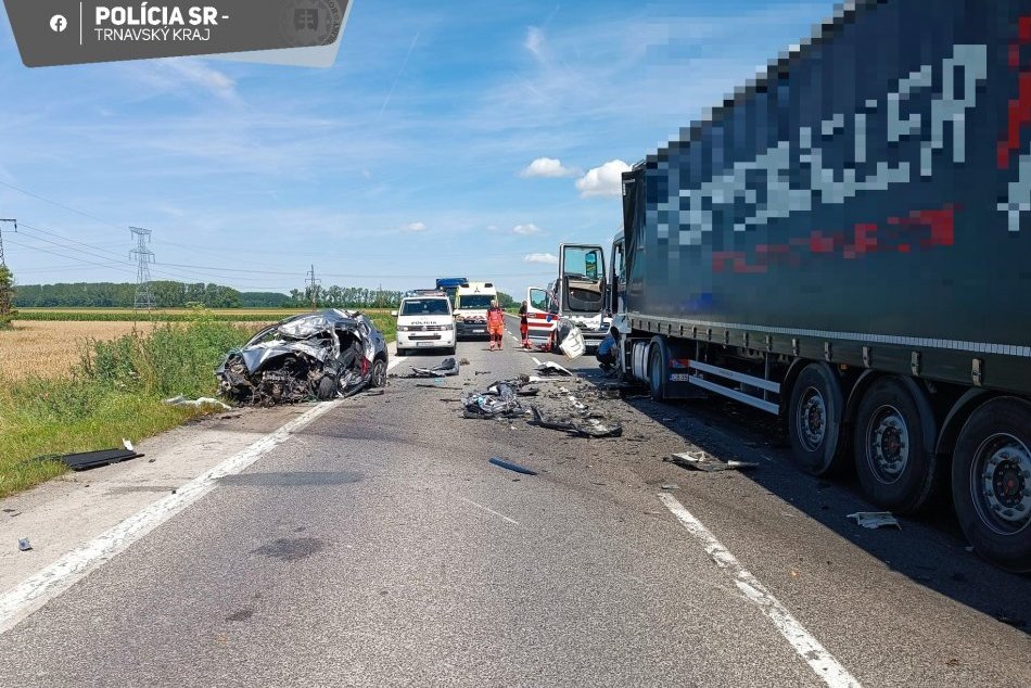 Vodička sa čelne zrazila s kamiónom