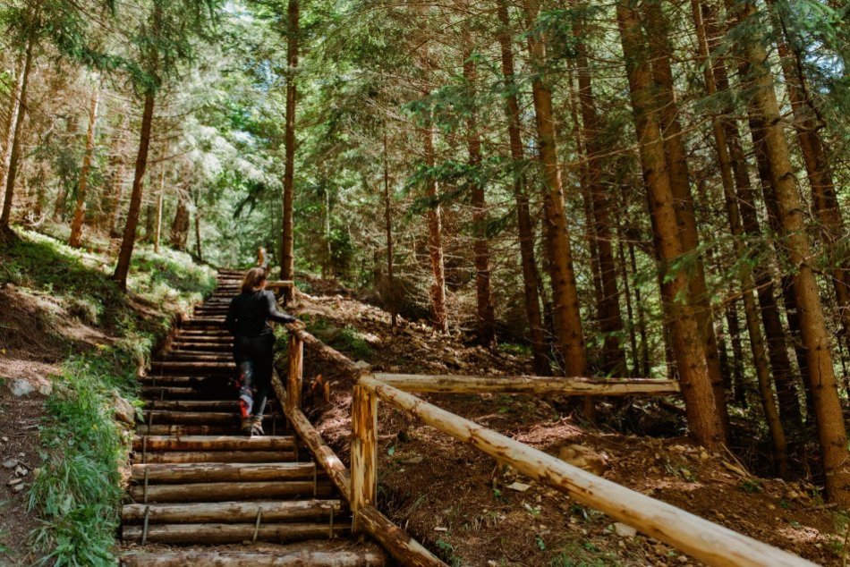 V OBRAZOCH: Náučný chodník k prameňu Hrona