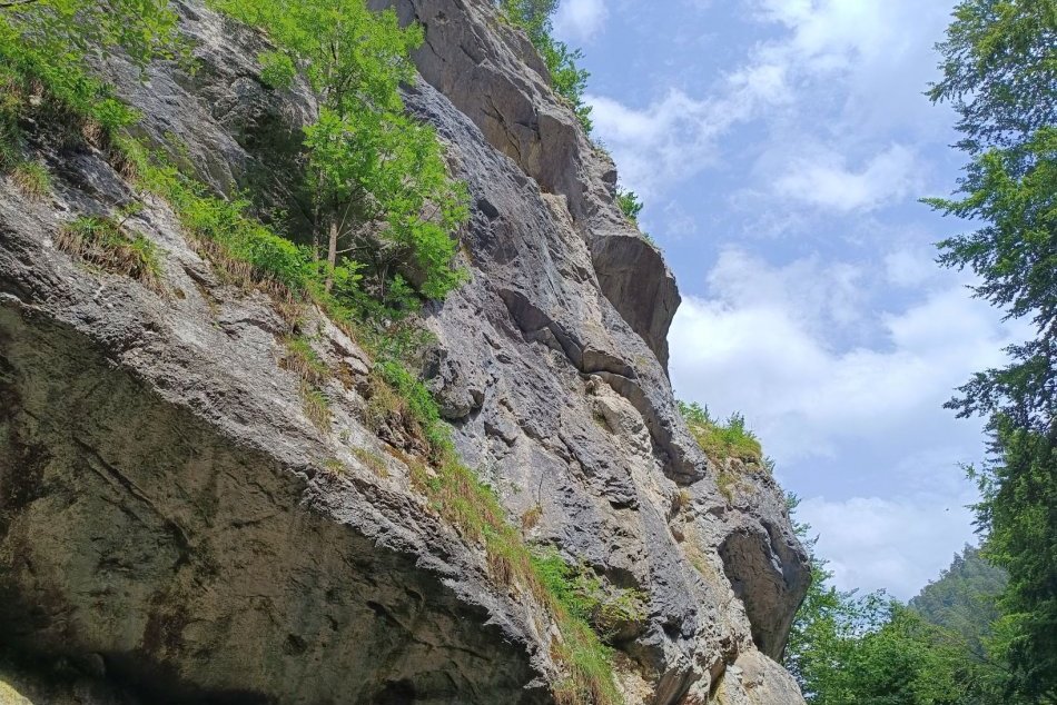 V OBRAZOCH: Skalné bralo, kde sa točili legendárne Vlčie diery