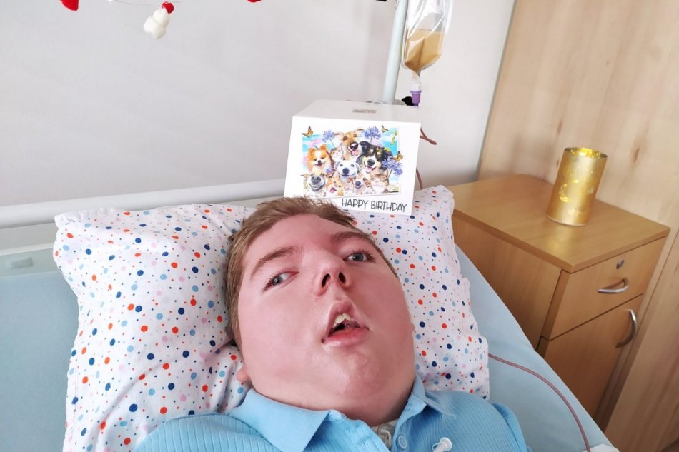 Zomrel Matěj, ktorý po operácii mandlí na 14 rokov upadol do kómy