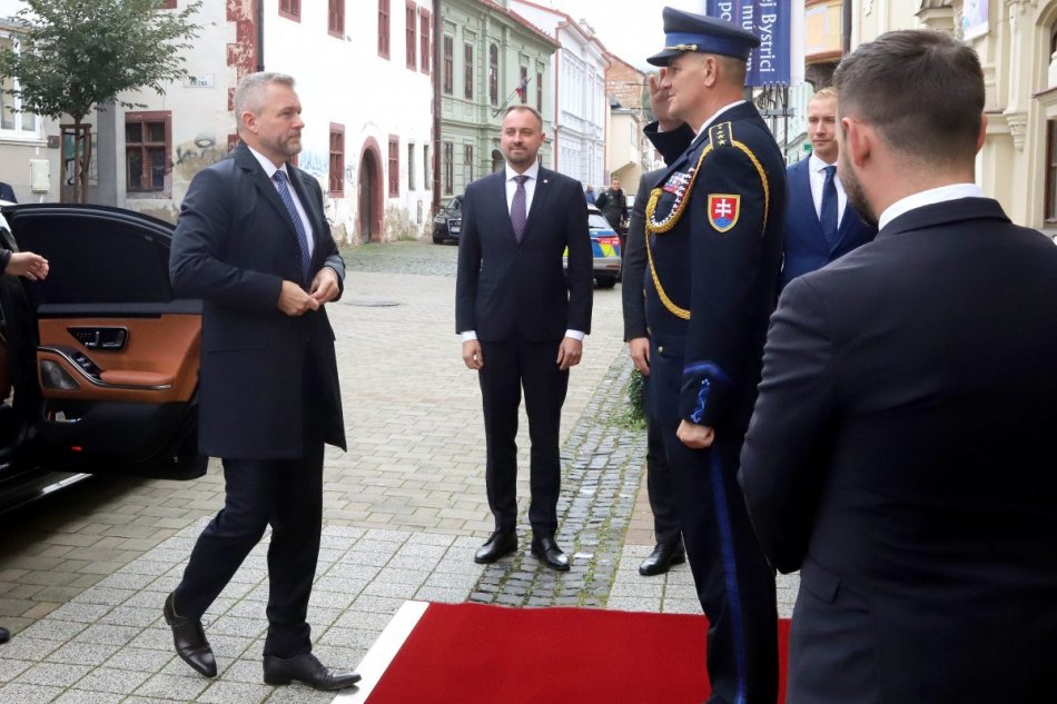 V OBRAZOCH: Prezident Pellegrini prijal v Bystrici generálneho tajomníka OECD
