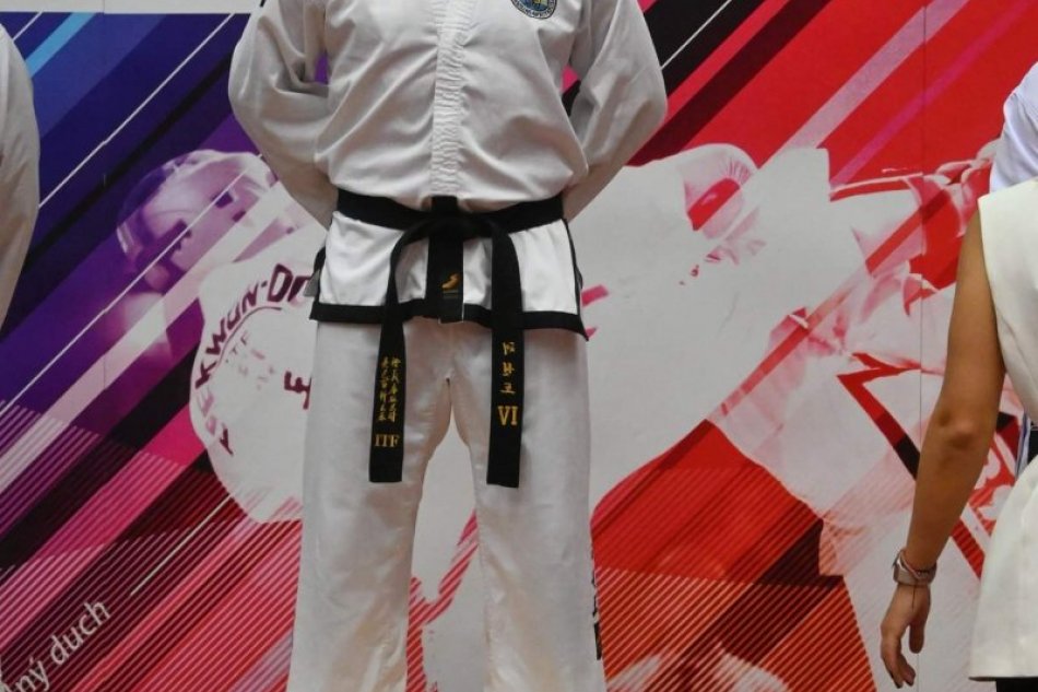 Policajti z Nových Zámkov na medzinárodnej súťaži v taekwonde