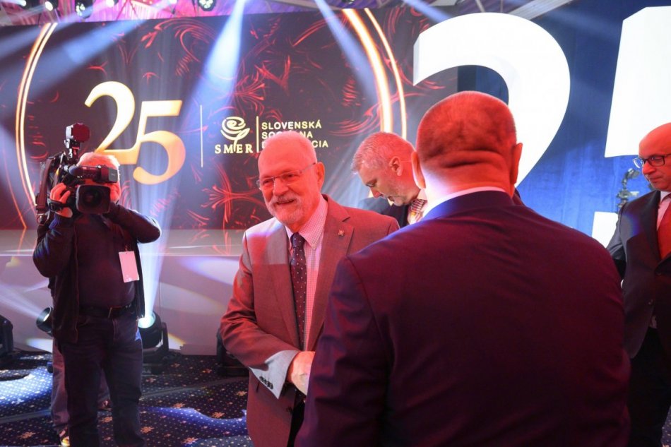 Slávnostný snem strany Smer-SD pri príležitosti 25. výročia vzniku