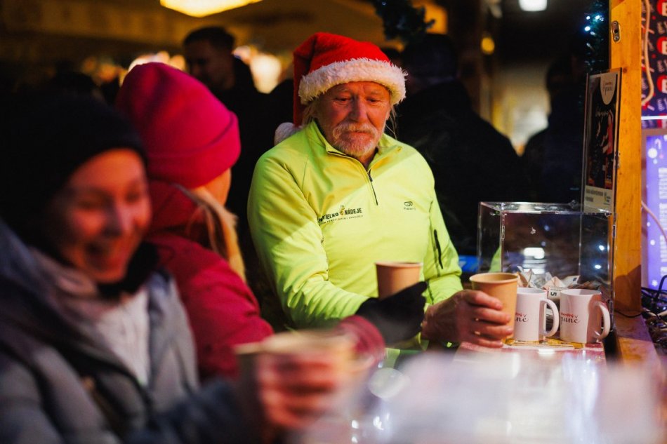 V OBRAZOCH: Univerzitný punč UMB otvára srdcia