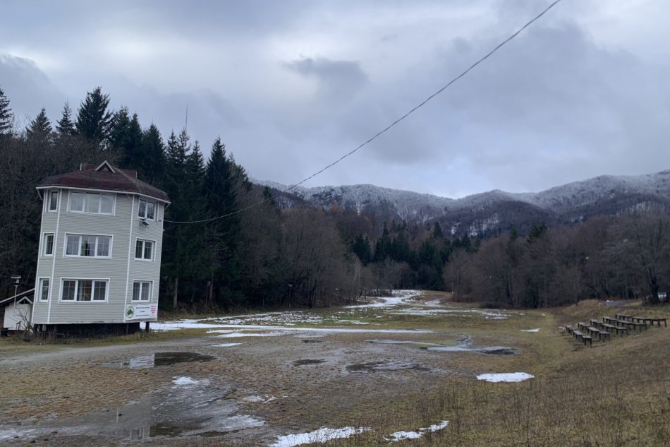 V OBRAZOCH: Smutný pohľad na bežkárske trate pred Vianocami